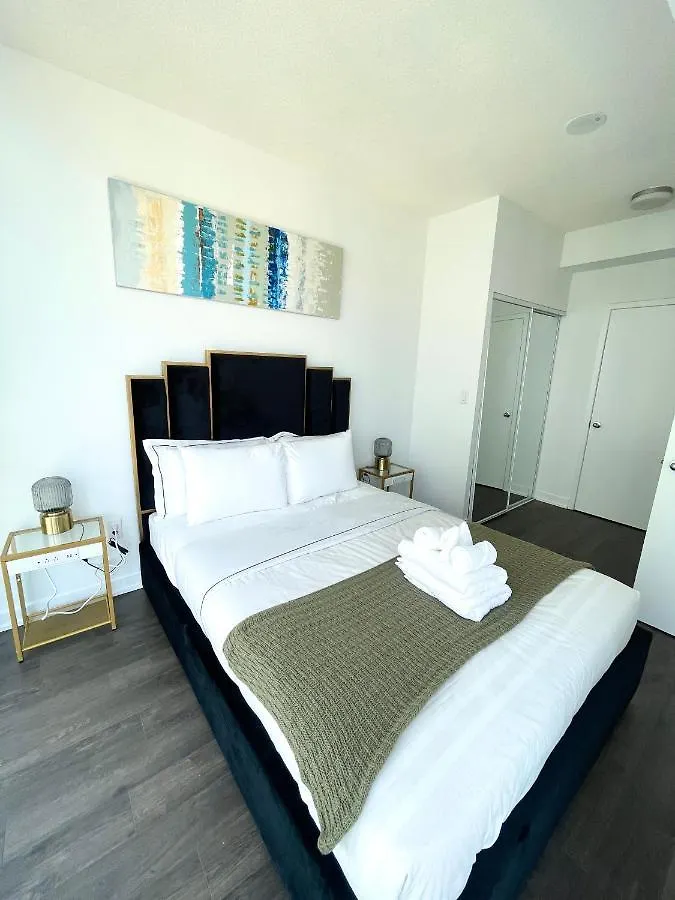 Stunning Luxurious Lakeview Condo By Cn Tower Toronto 0*,  Kanada