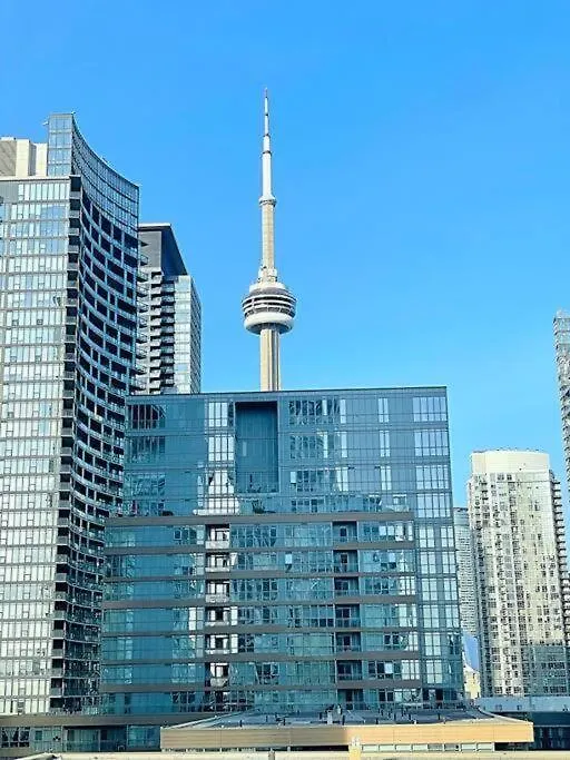 Stunning Luxurious Lakeview Condo By Cn Tower Toronto