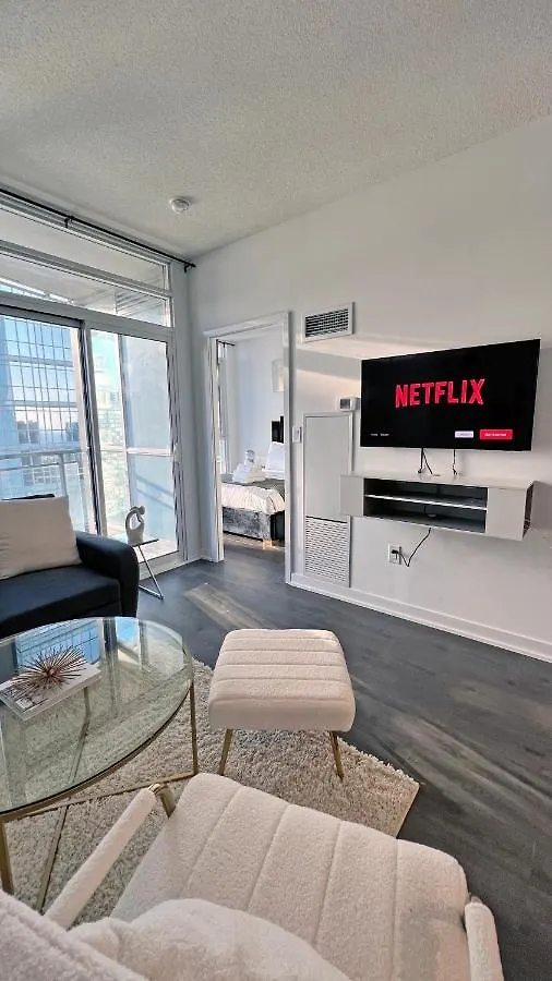 Stunning Luxurious Lakeview Condo By Cn Tower Toronto