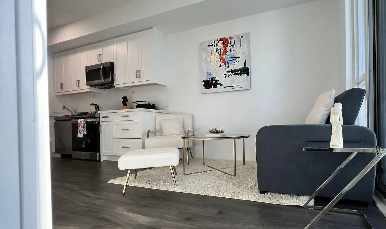 Stunning Luxurious Lakeview Condo By Cn Tower Toronto
