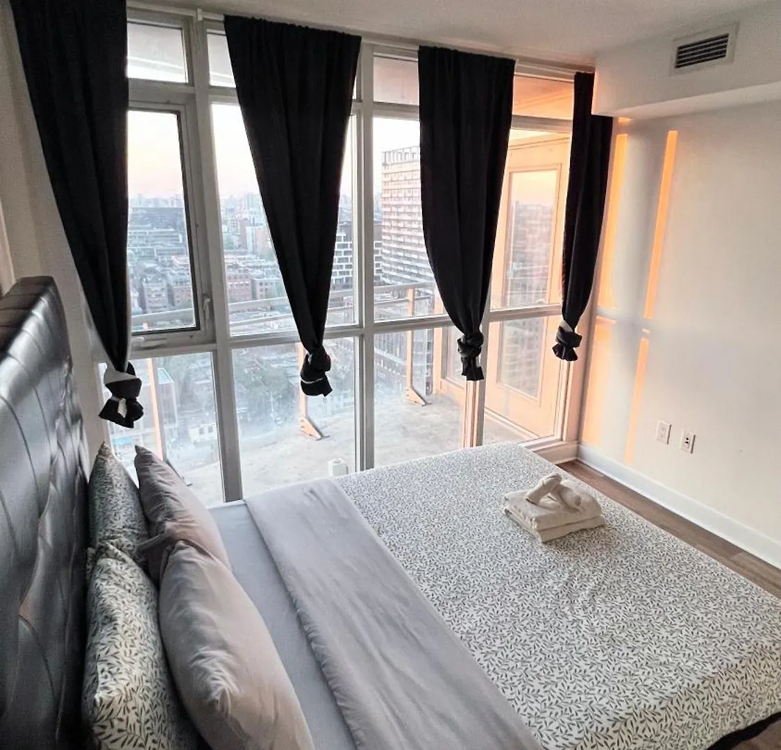 Stunning Luxurious Lakeview Condo By Cn Tower Toronto